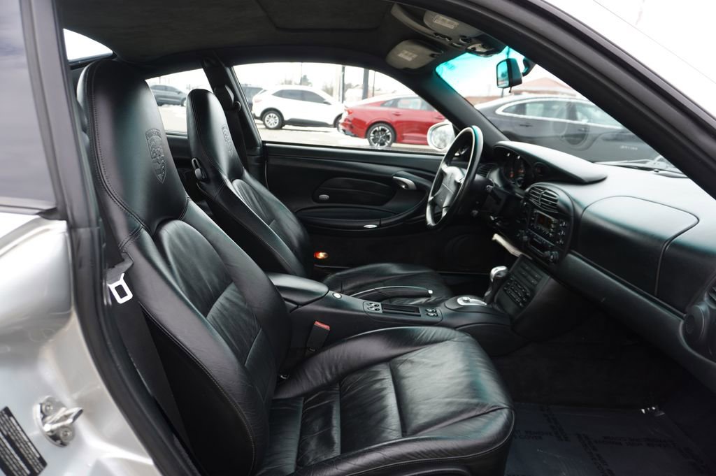 Used 2001 Porsche 911 Carrera image 29
