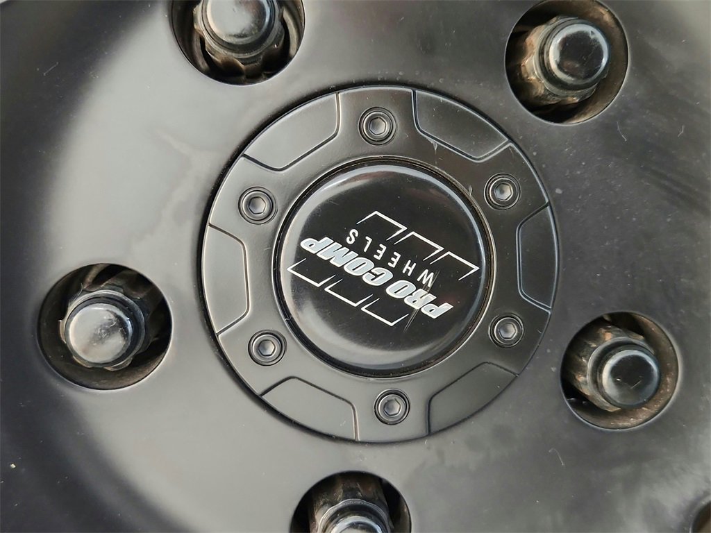 Used 2018 Jeep Wrangler Unlimited Sahara w/ Uconnect 4C Nav & Sound Group image 35