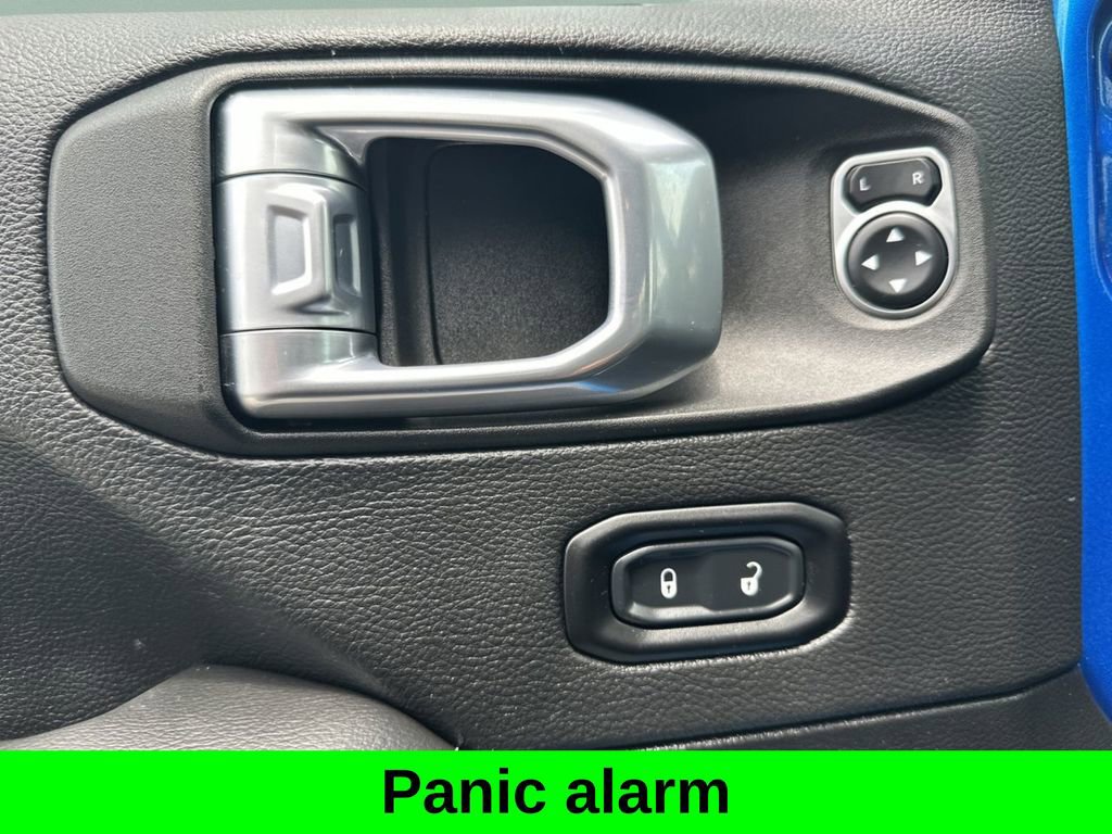 Used 2021 Jeep Wrangler Unlimited Sahara w/ Cold Weather Group AWD/4WD image 13