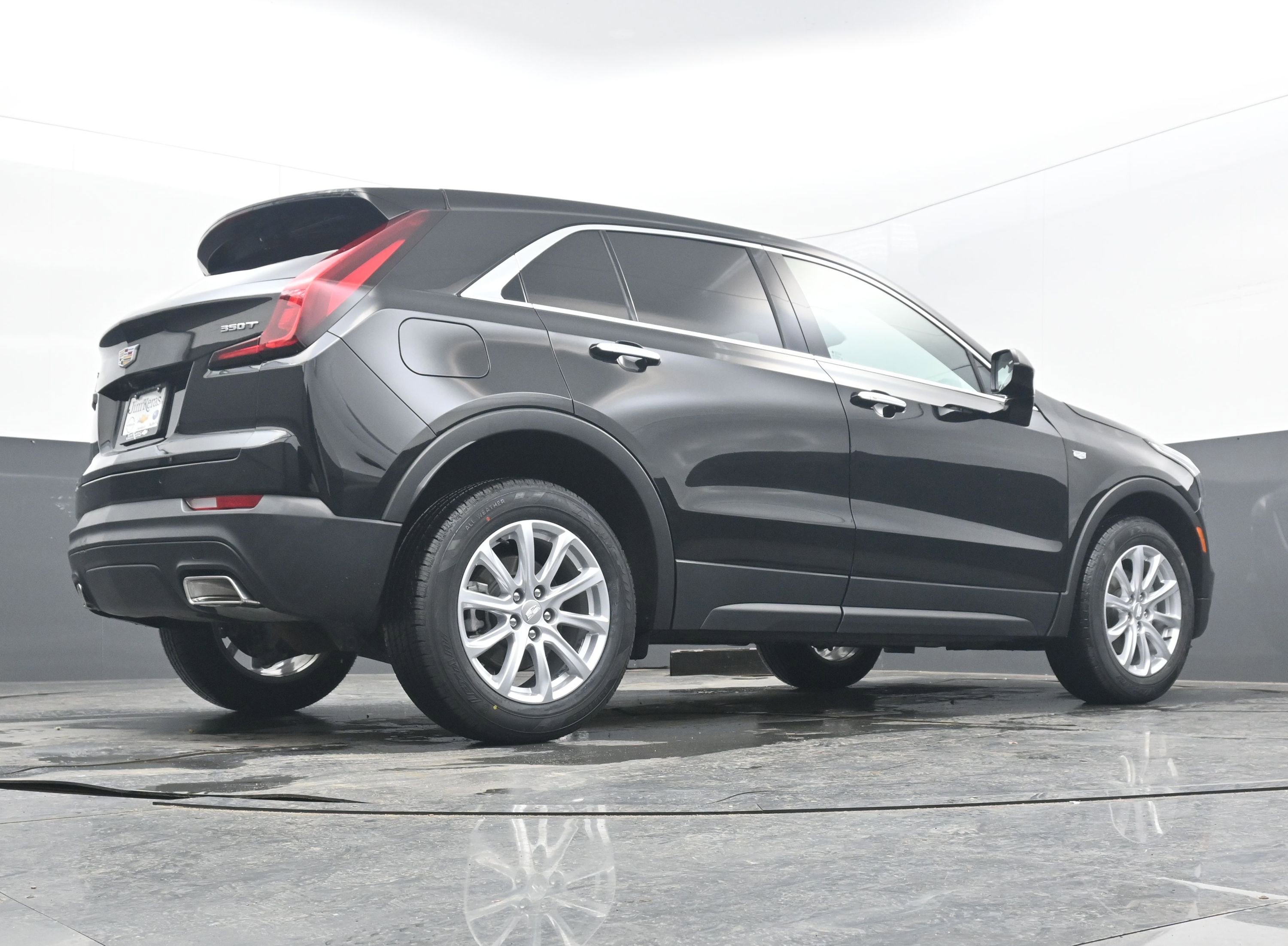 Used 2023 Cadillac XT4 Luxury w/ Cold Weather Package image 30