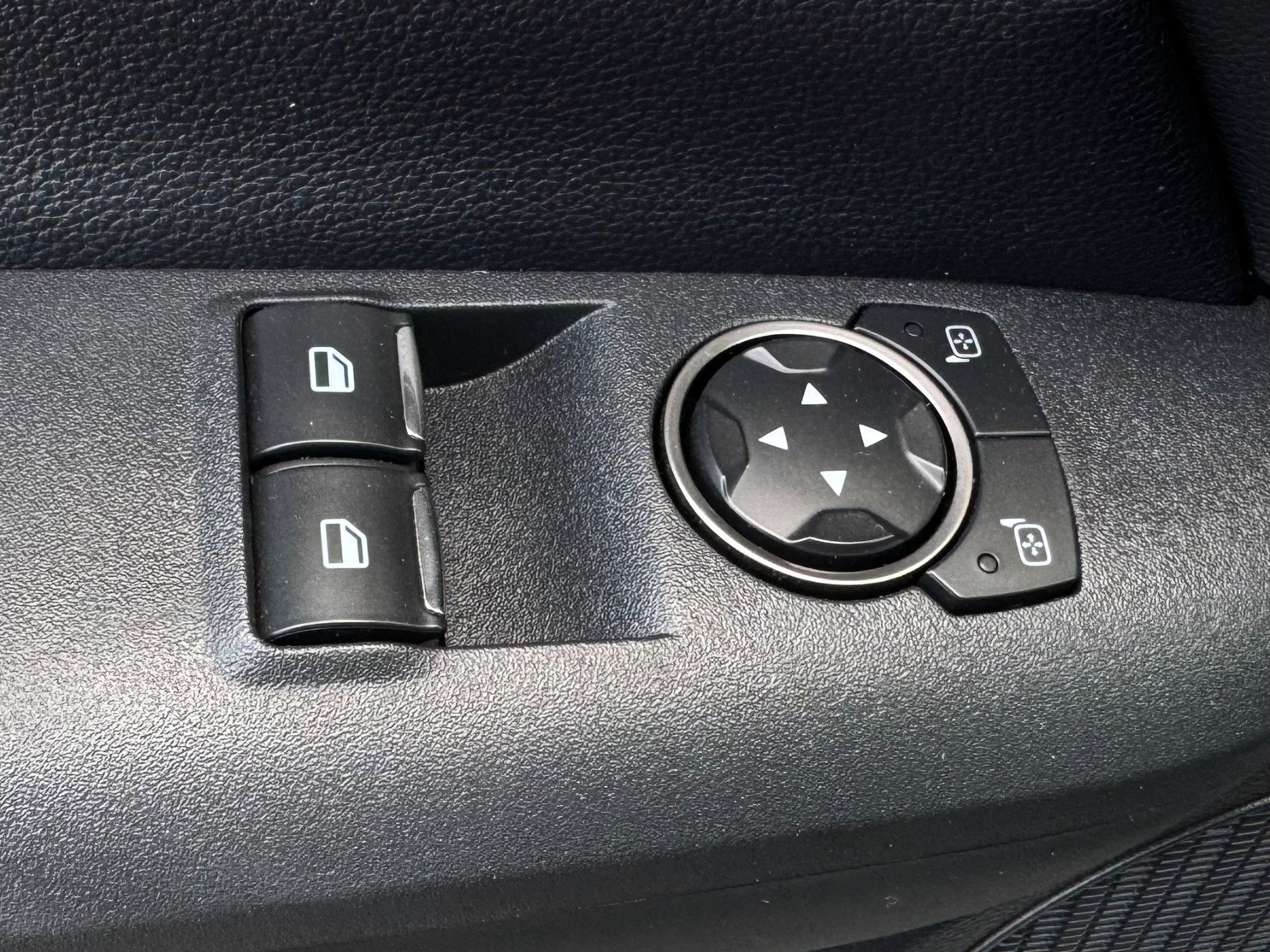 Used 2020 Ford Mustang Shelby GT500 w/ Technology Package image 79