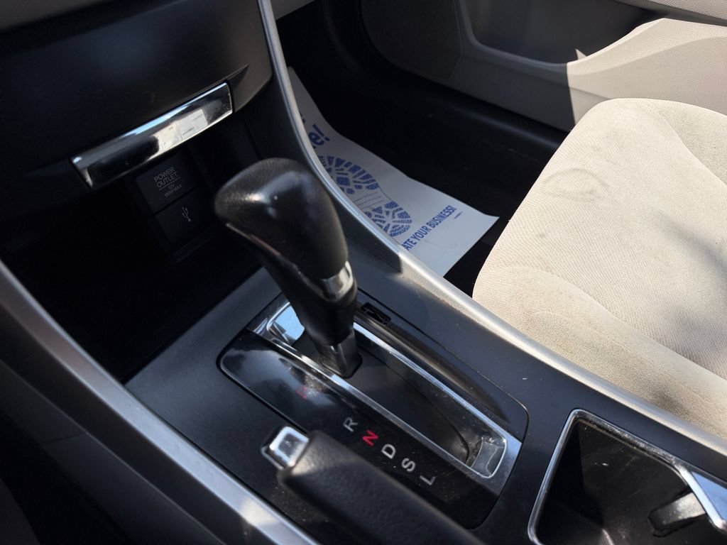Used 2013 Honda Accord LX image 29