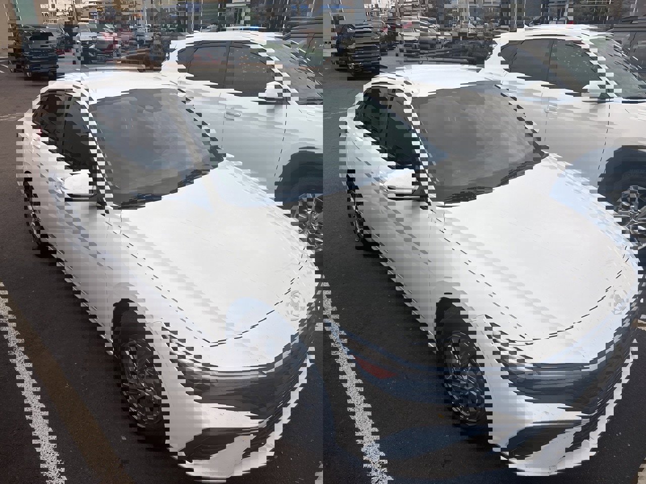 Used 2024 Hyundai Elantra SE