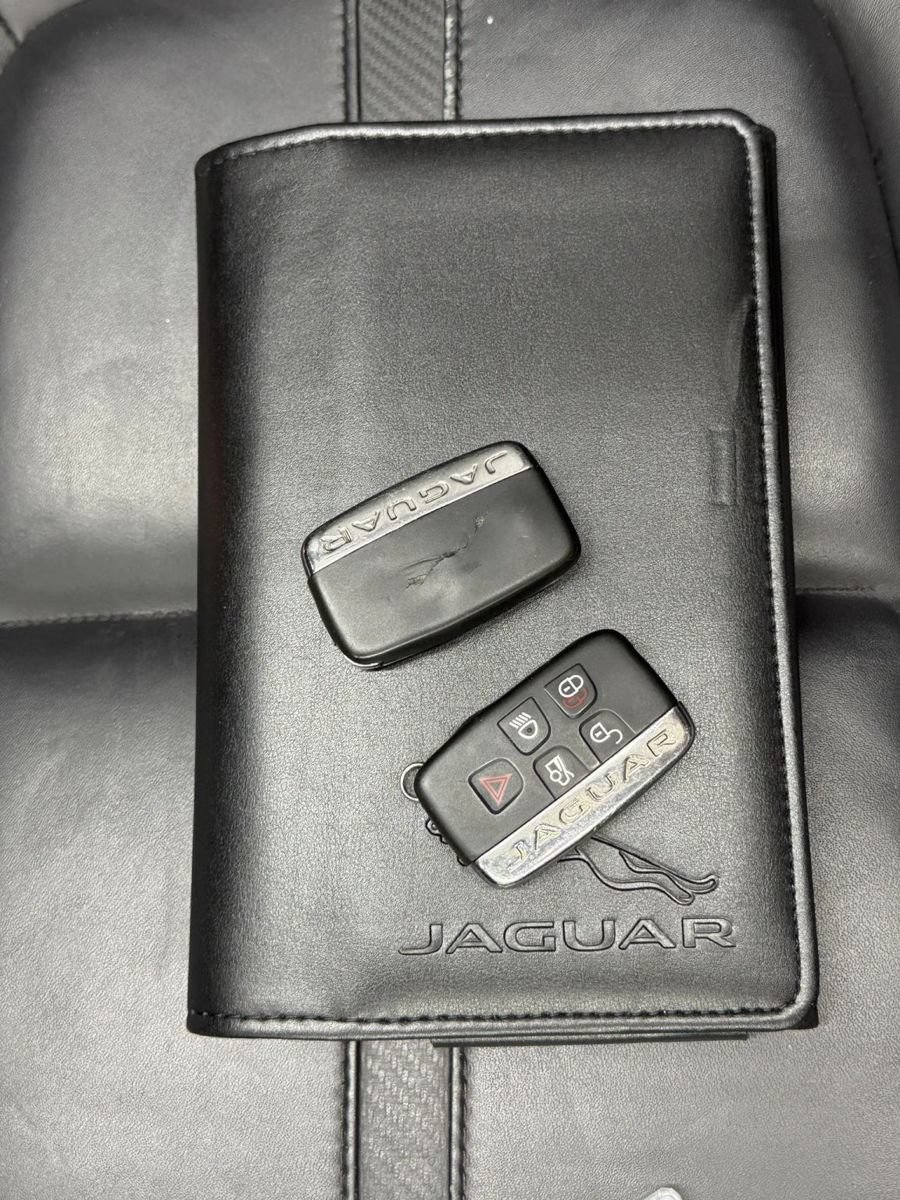 Used 2017 Jaguar F-TYPE R AWD/4WD image 27