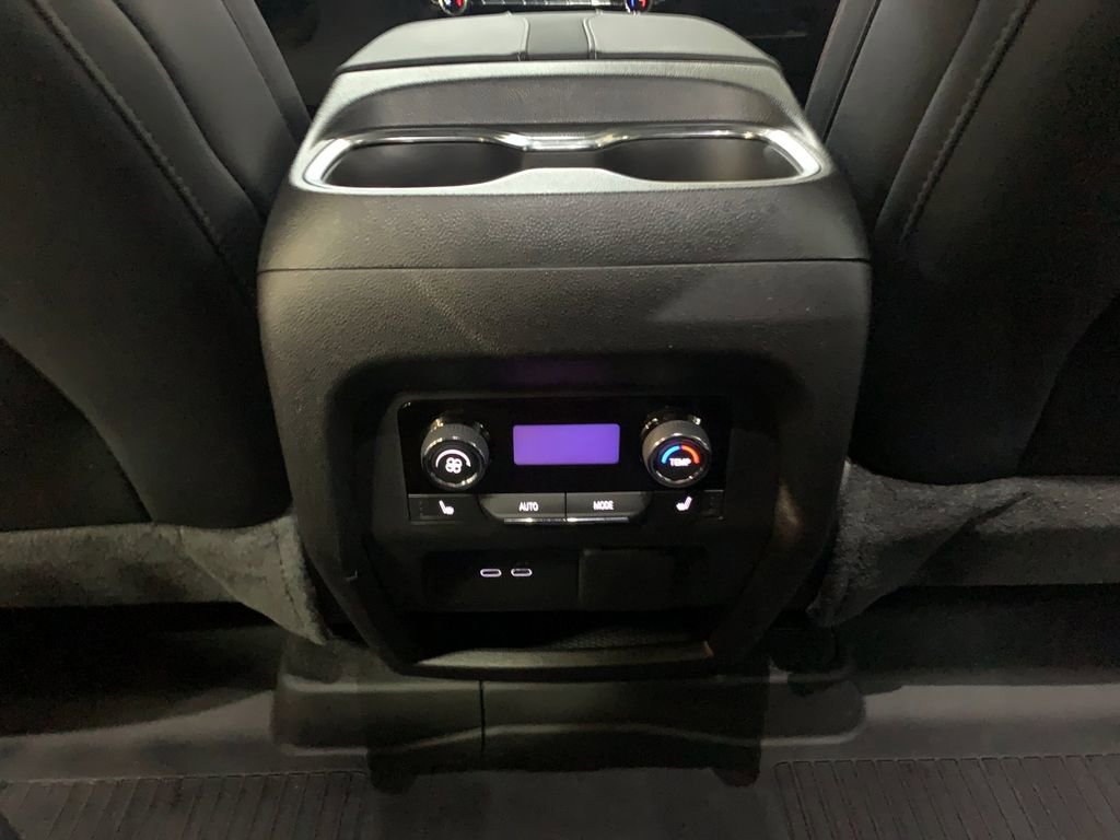 Used 2026 Chevrolet Traverse RS w/ LPO, Floor Liner Package AWD/4WD image 15
