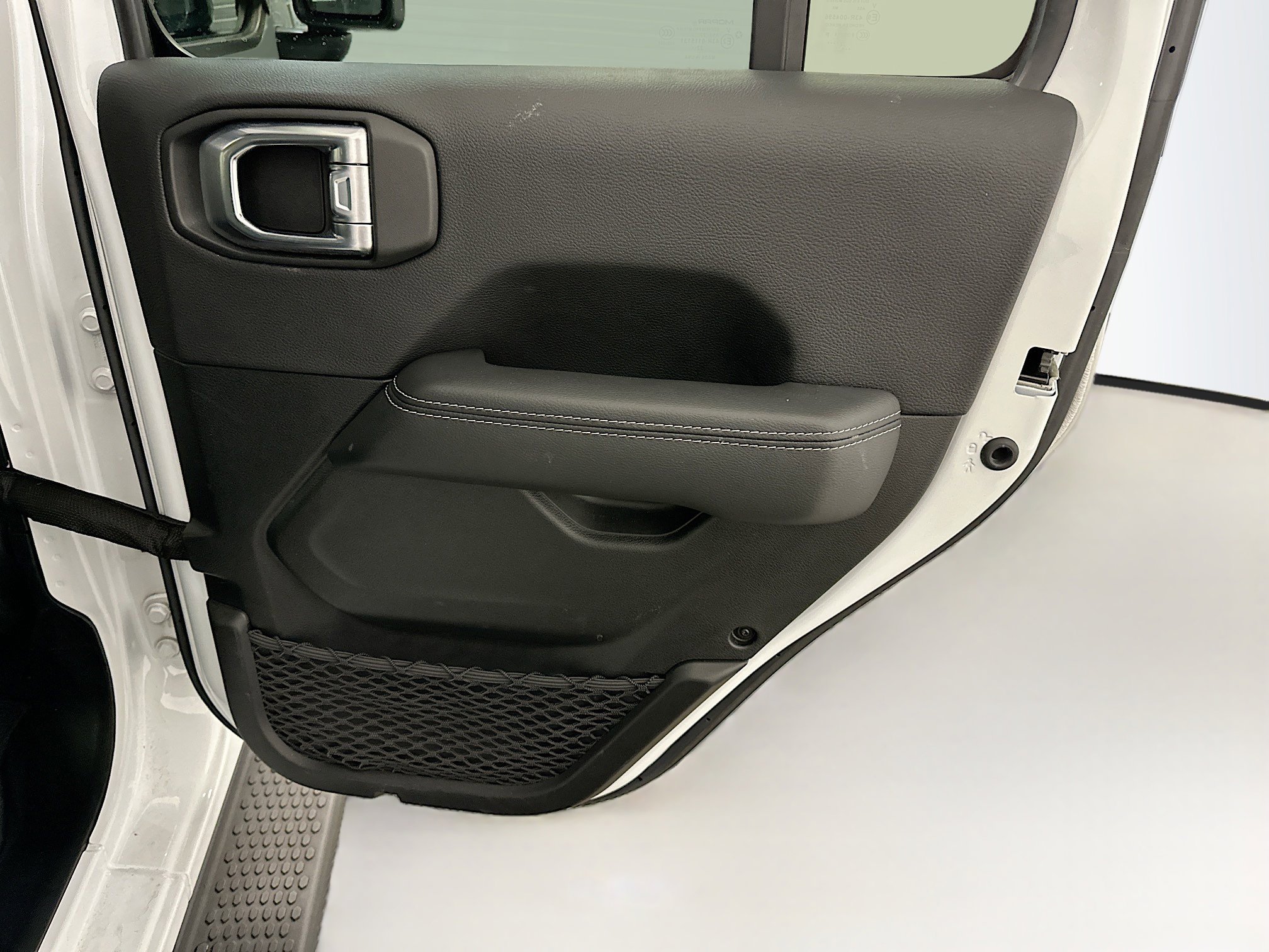 Used 2023 Jeep Wrangler Sahara w/ Cold Weather Group image 31