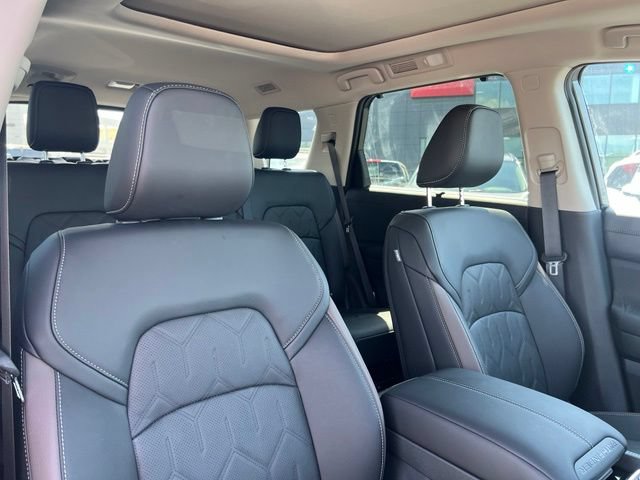 New 2026 Nissan Pathfinder Platinum w/ Cargo Package AWD/4WD image 16