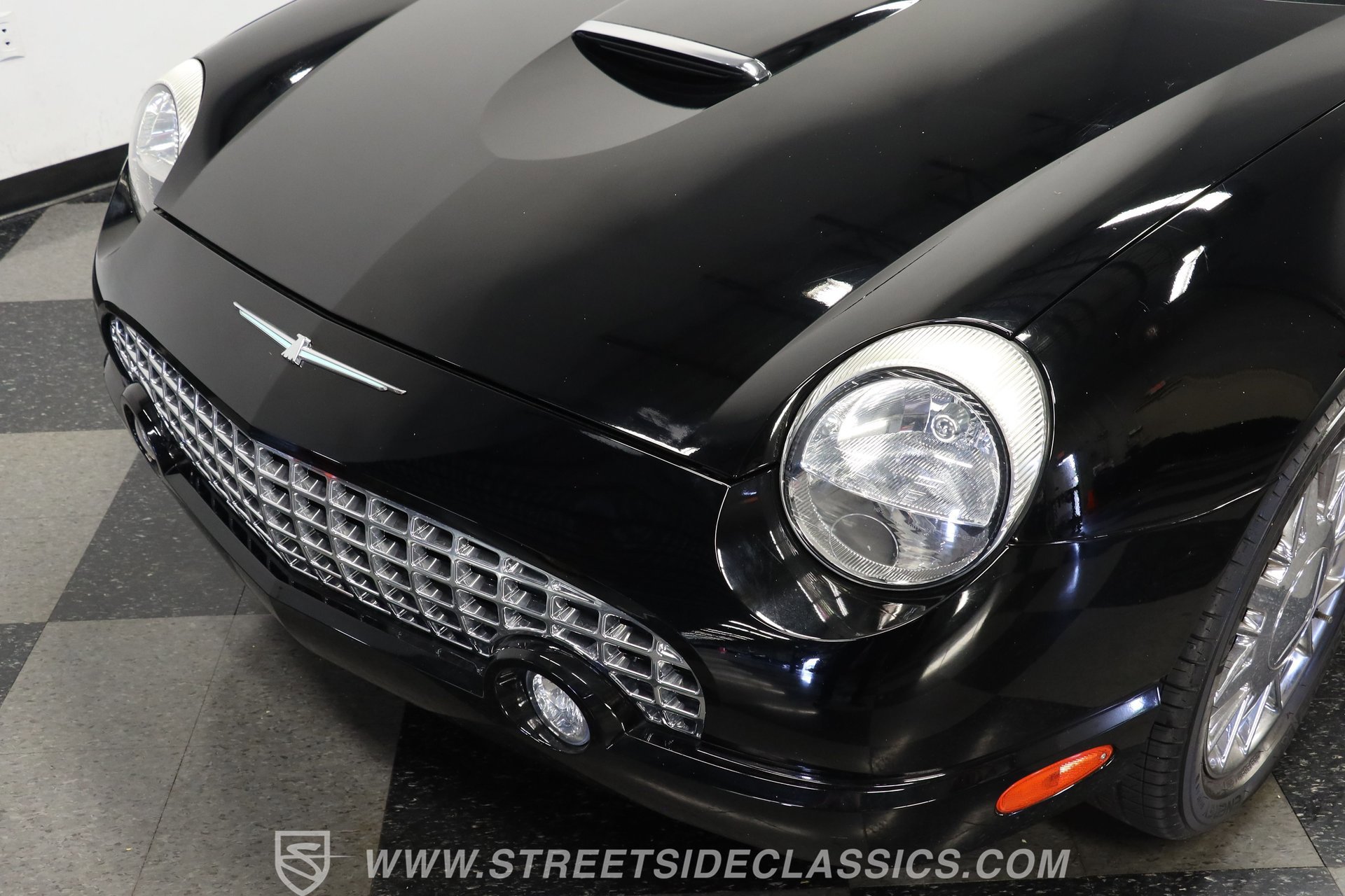 Used 2002 Ford Thunderbird Neiman Marcus RWD image 19