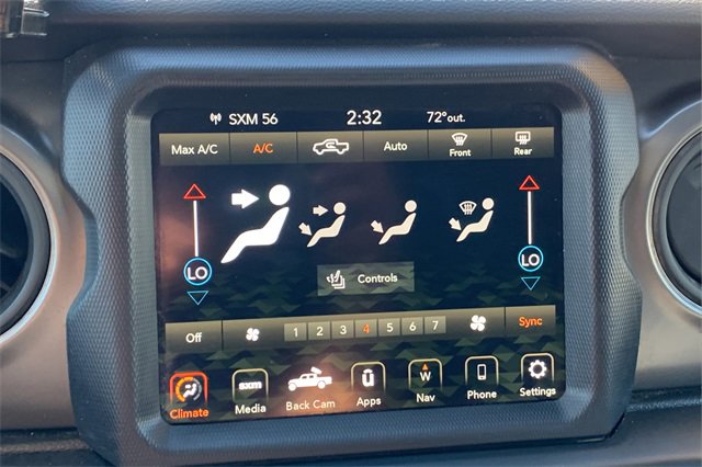 Certified 2022 Jeep Gladiator Willys image 29