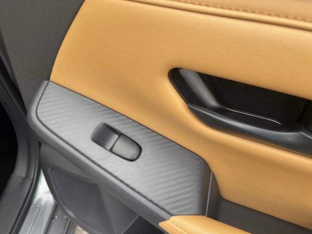 Used 2024 Nissan Sentra SV w/ SV Premium Package image 16