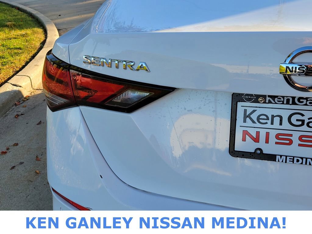 Used 2022 Nissan Sentra SV image 16