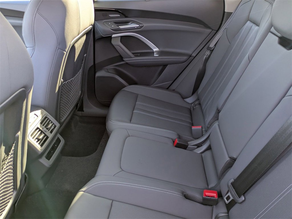 New 2025 Audi Q5 Premium Plus image 28