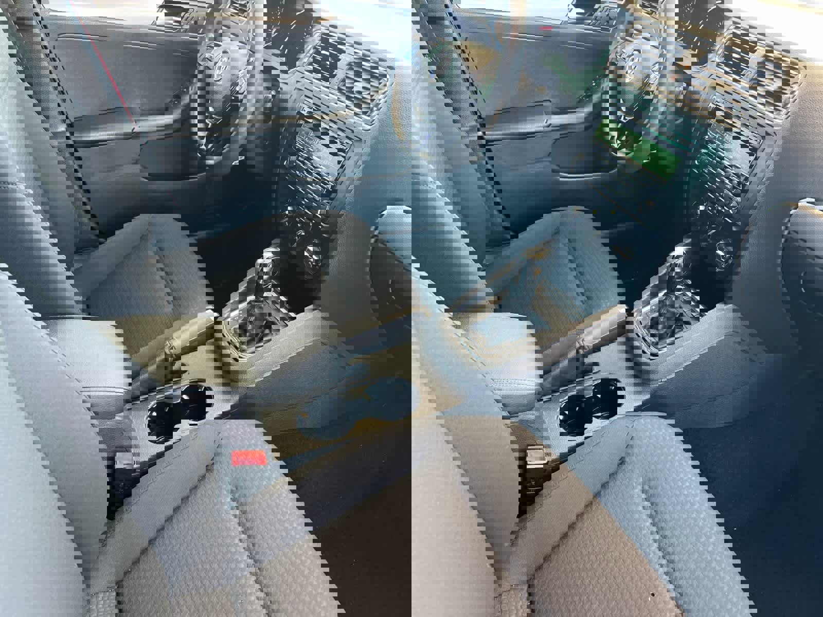 Used 2015 Volkswagen Jetta SE image 16