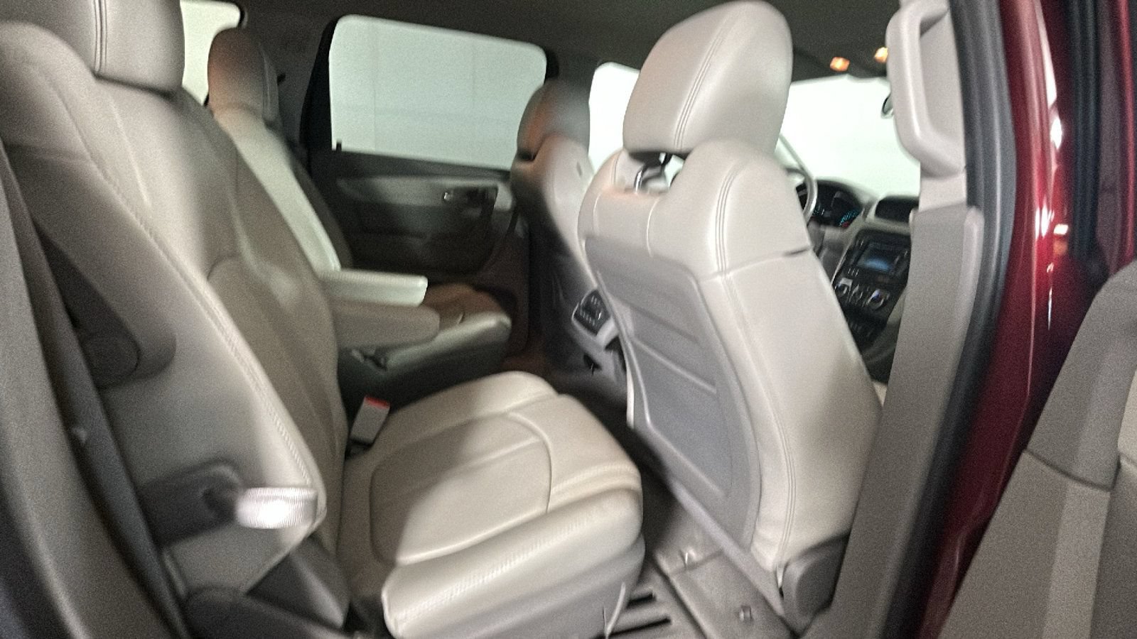Used 2017 Chevrolet Traverse LT AWD/4WD image 30
