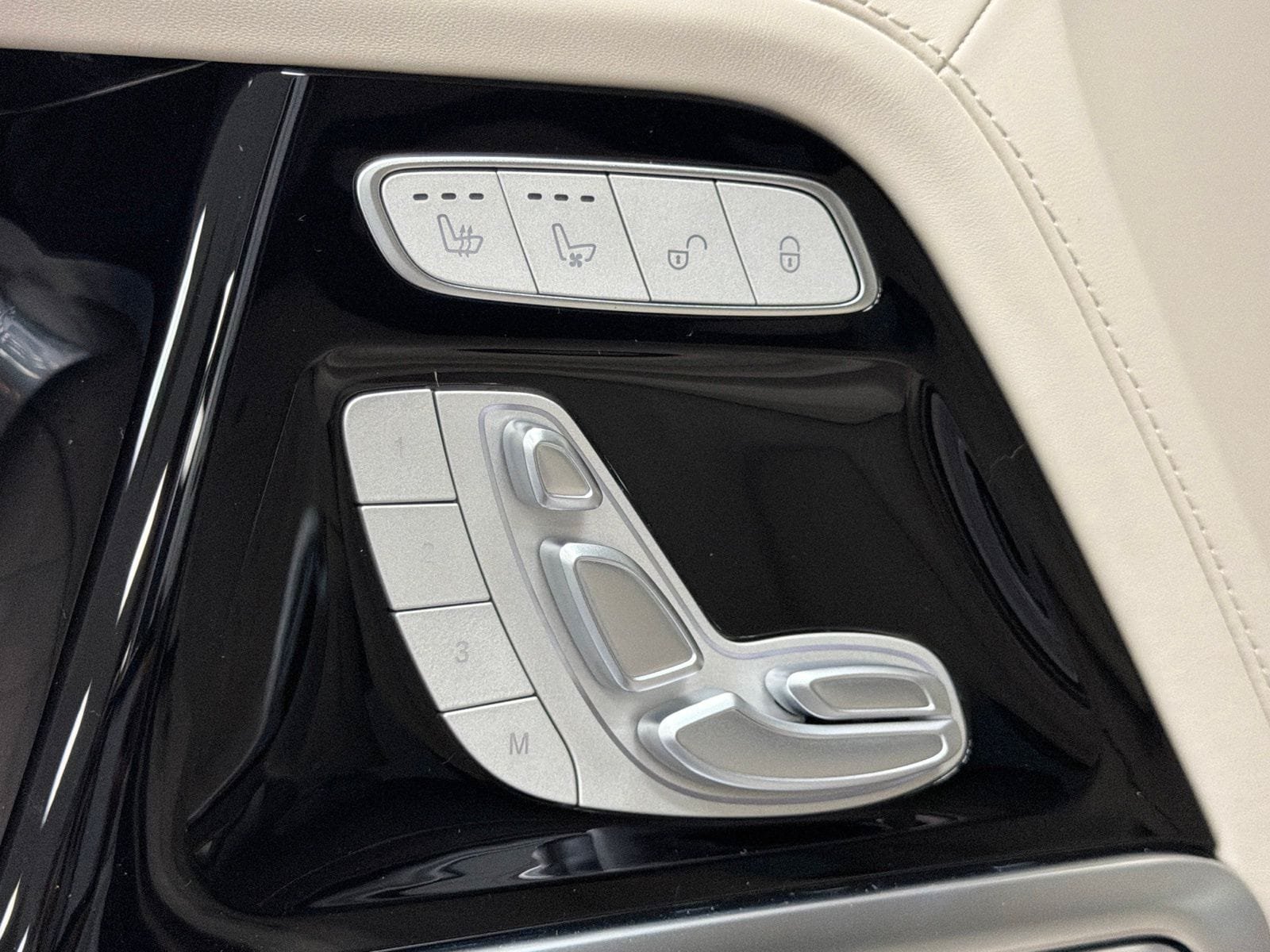 New 2027 Mercedes-Benz G 63 AMG 4MATIC image 22