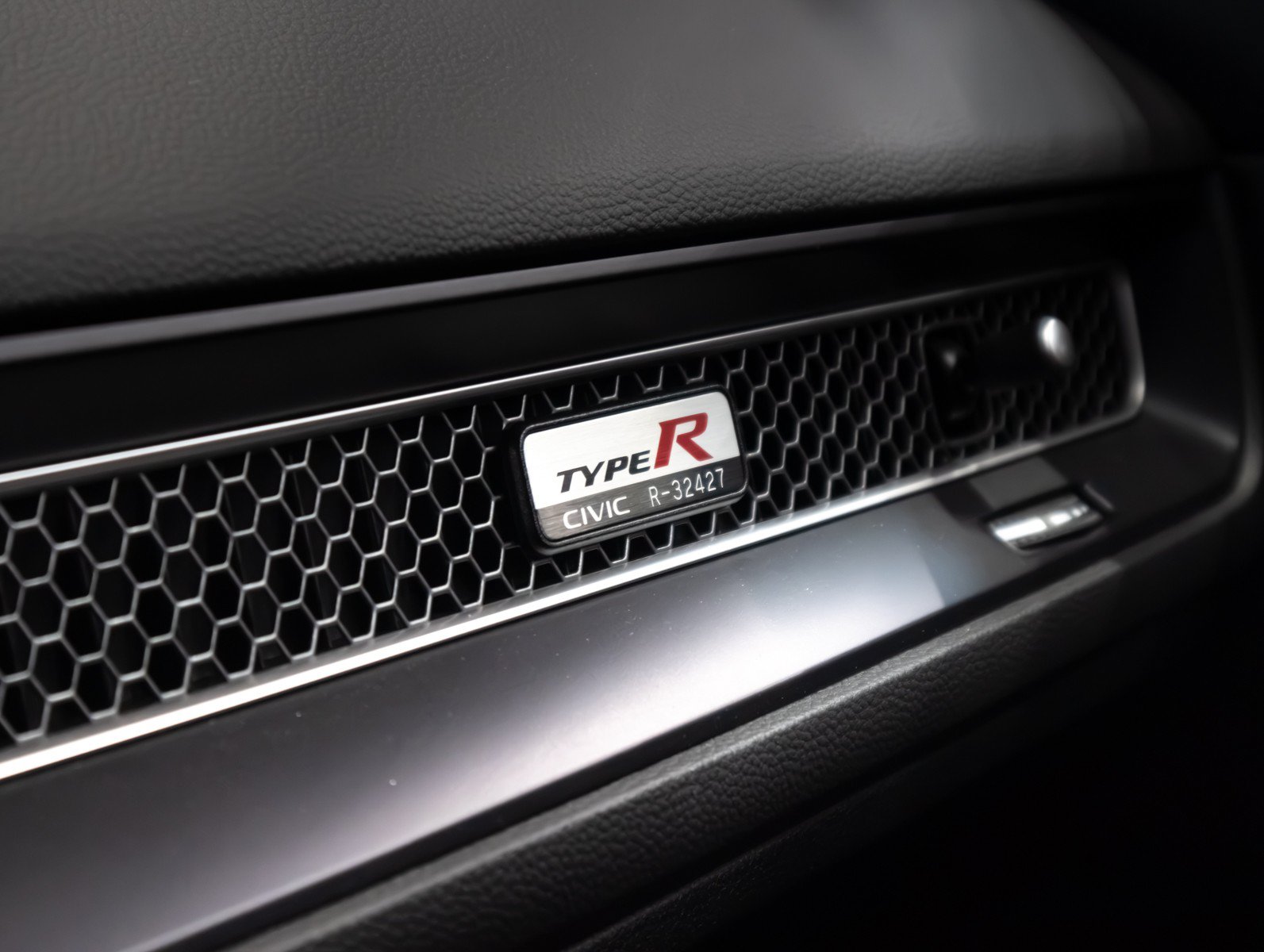 Used 2025 Honda Civic Type R image 25