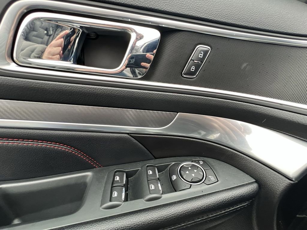 Used 2016 Ford Explorer Sport image 24