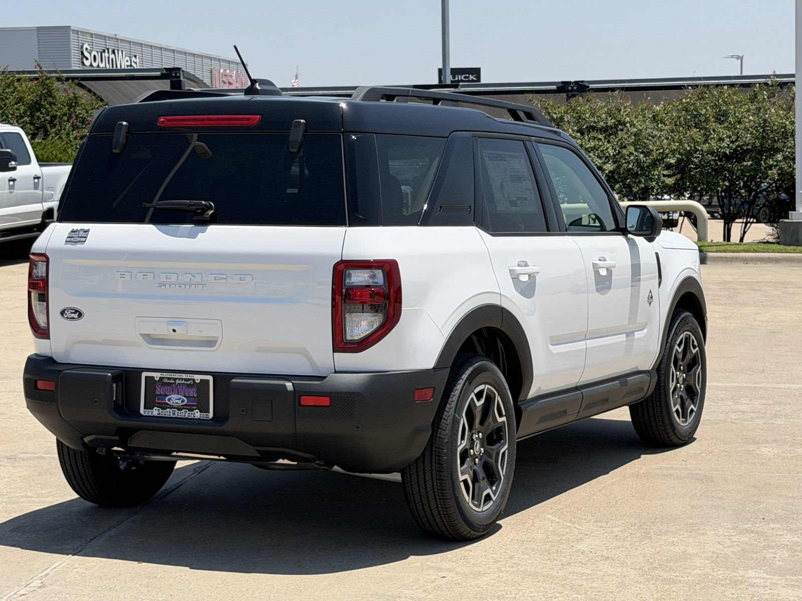 New 2026 Ford Bronco Sport Outer Banks w/ Outer Banks Tech Package+ AWD/4WD image 4