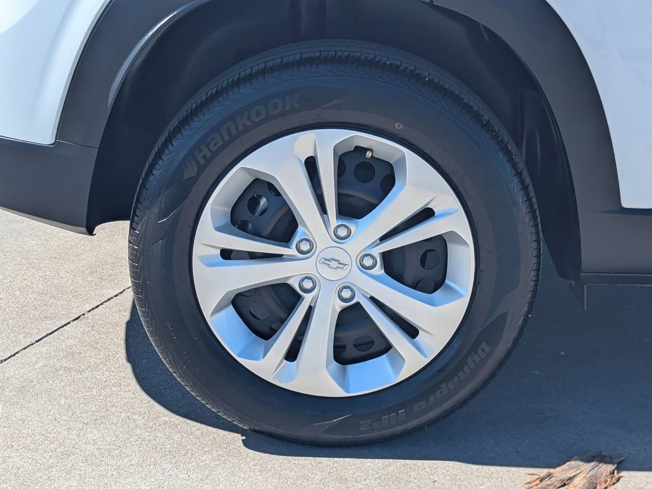Used 2025 Chevrolet Trax LS image 7
