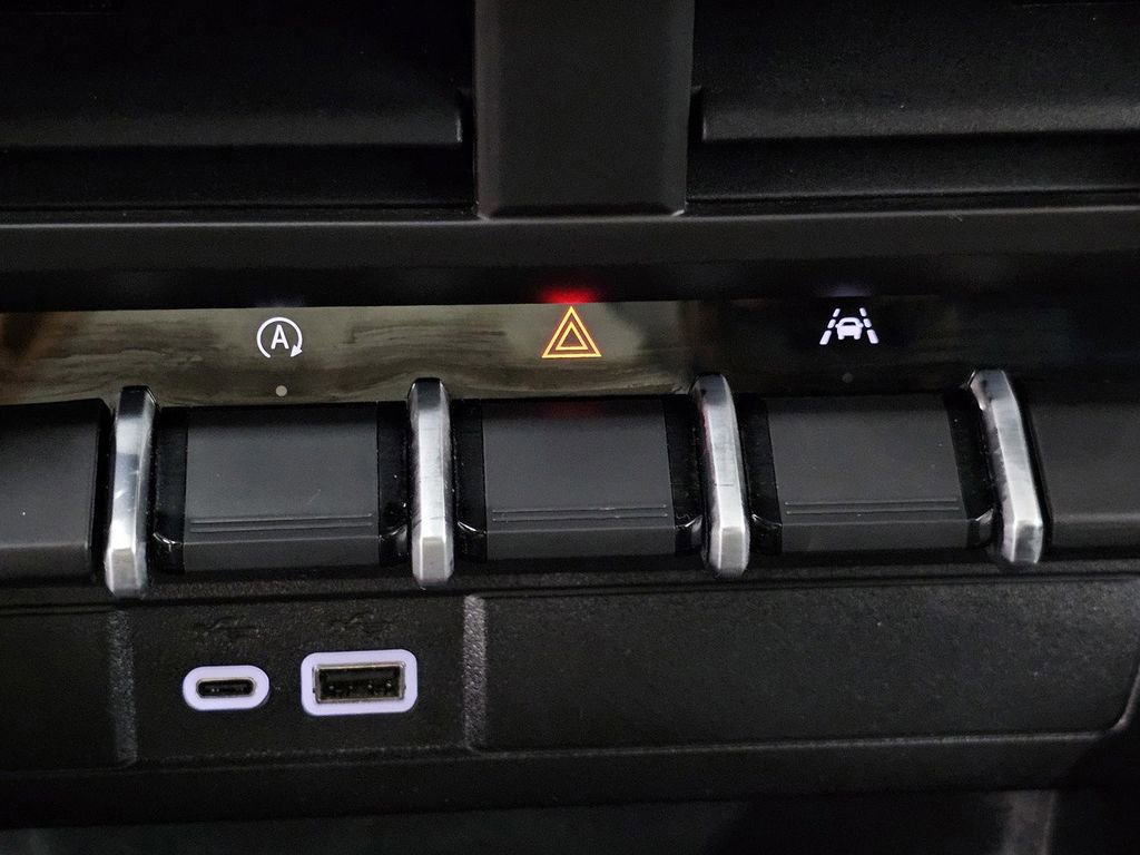 Used 2025 Chevrolet Colorado W/T w/ WT Custom Package RWD image 20