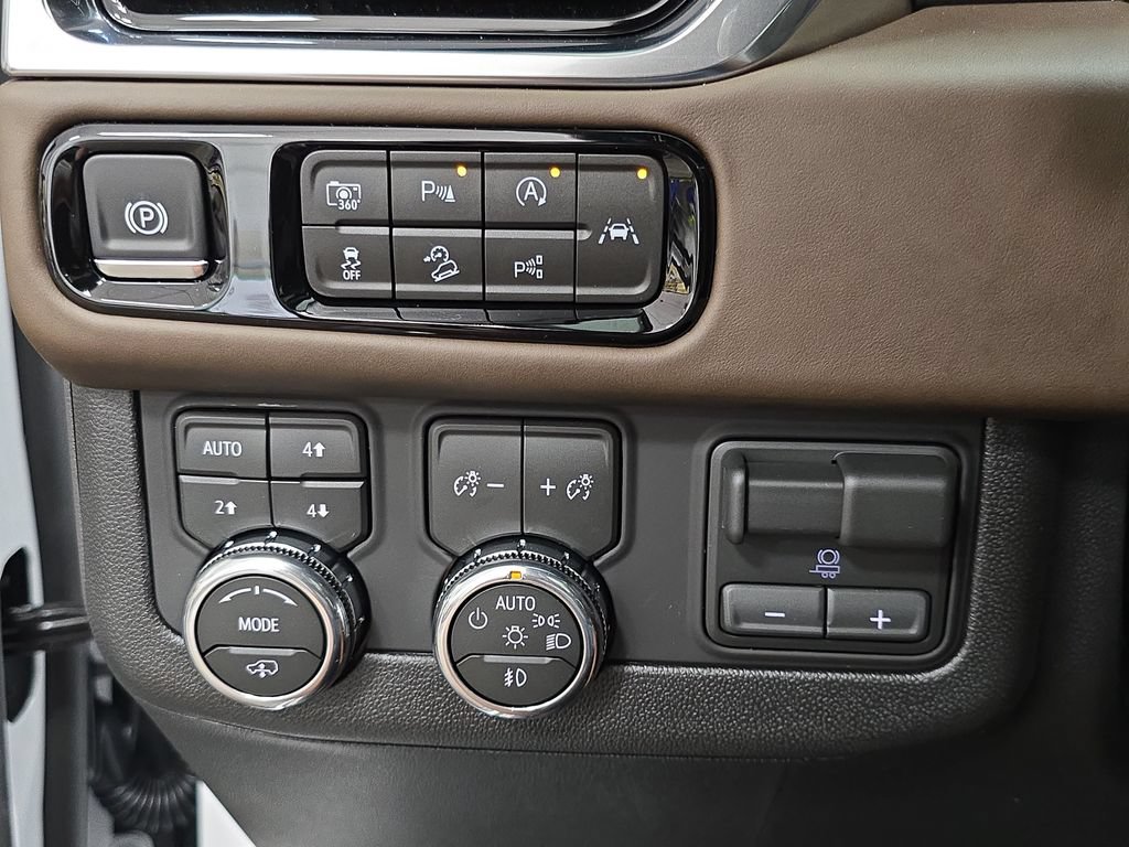 New 2026 GMC Yukon XL Denali Ultimate AWD/4WD image 29