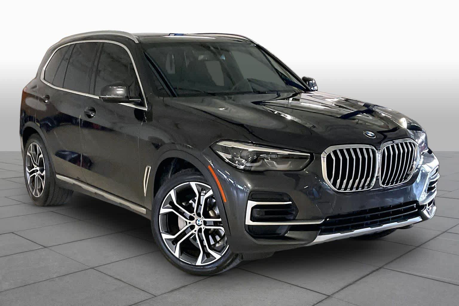 Used 2023 BMW X5 sDrive40i w/ Premium Package RWD image 2