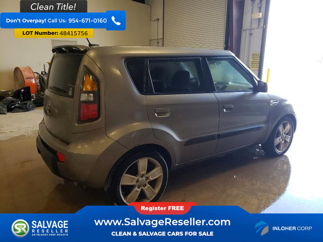 Used 2010 Kia Soul ! FWD image 4