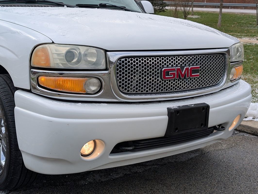 Used 2003 GMC Yukon XL Denali image 13