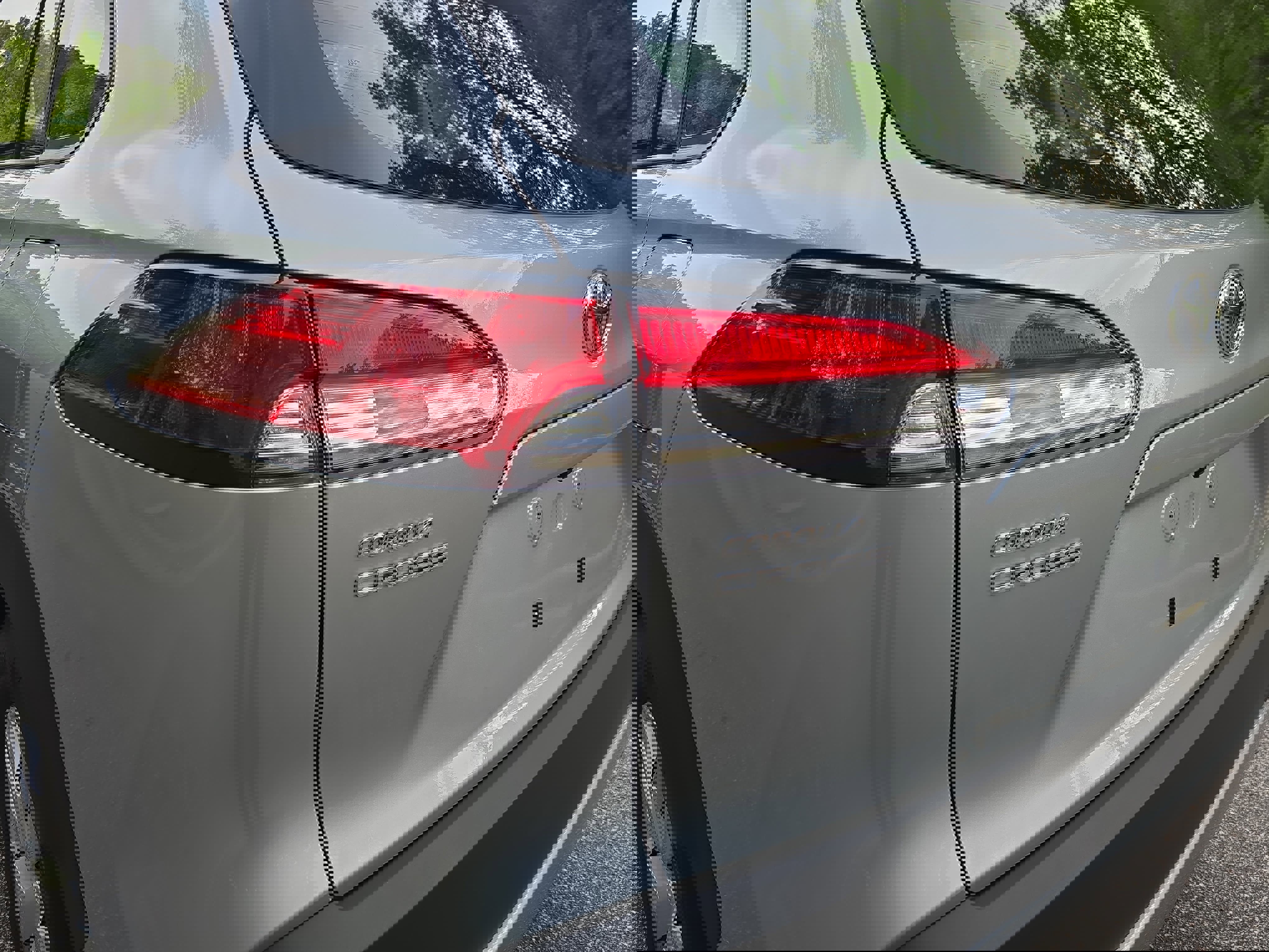 Used 2025 Toyota Corolla Cross L FWD image 31