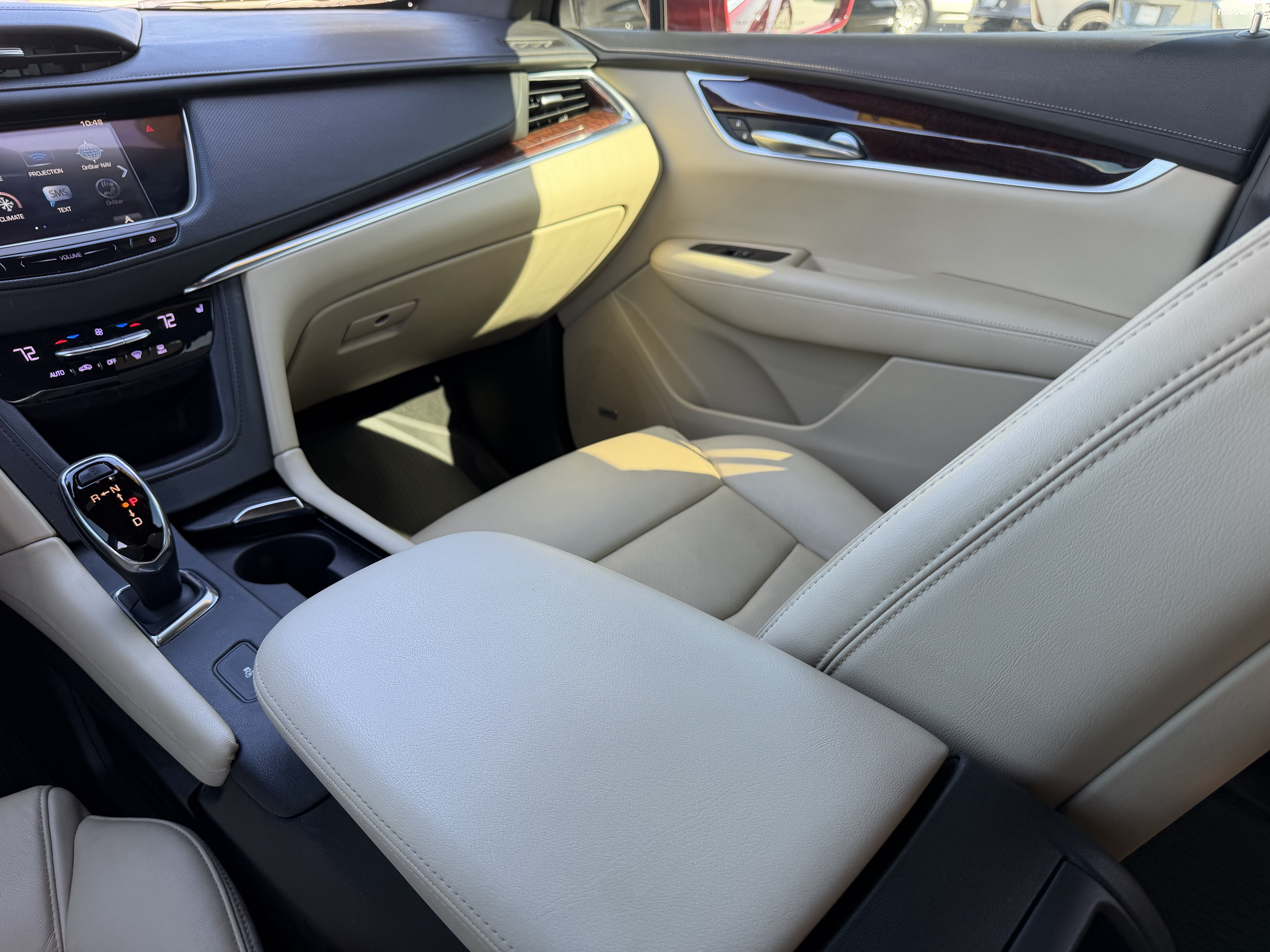 Used 2019 Cadillac XT5 Luxury FWD image 17