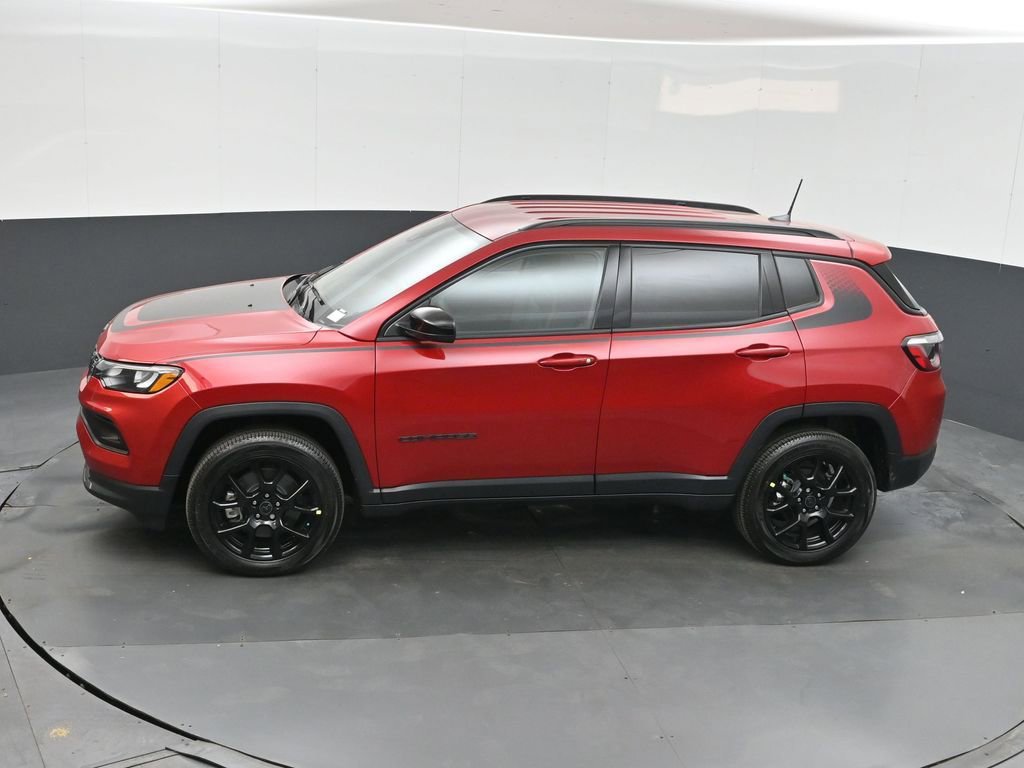New 2026 Jeep Compass Latitude AWD/4WD image 31