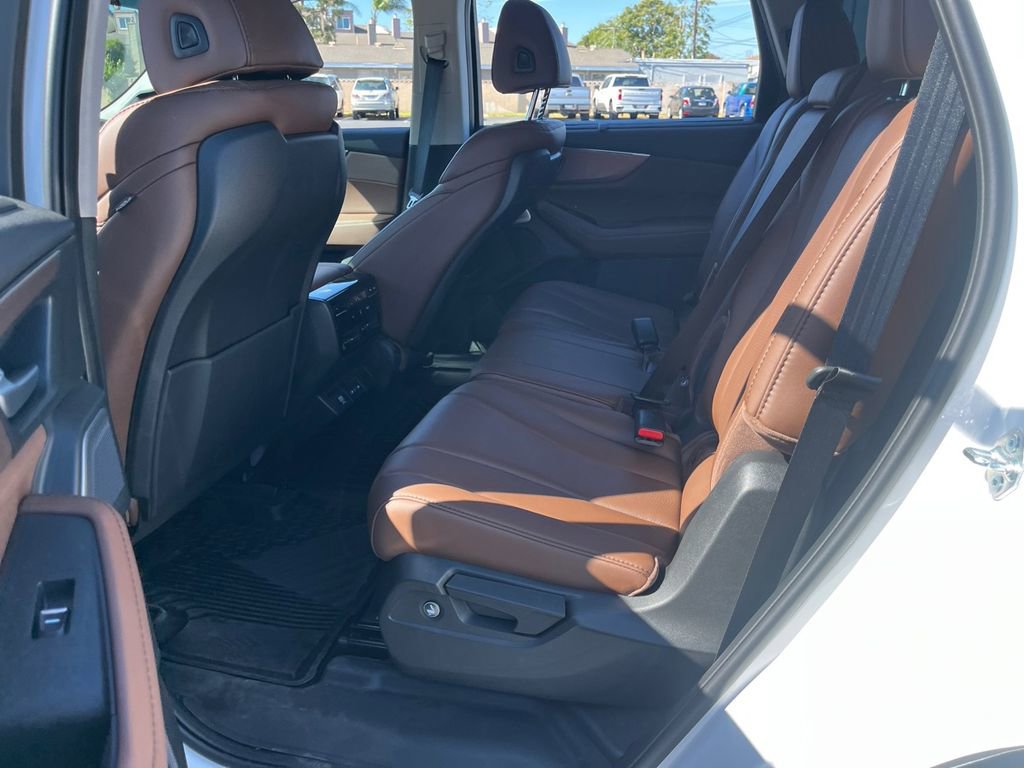 Used 2025 Acura MDX FWD w/ Technology Package image 11