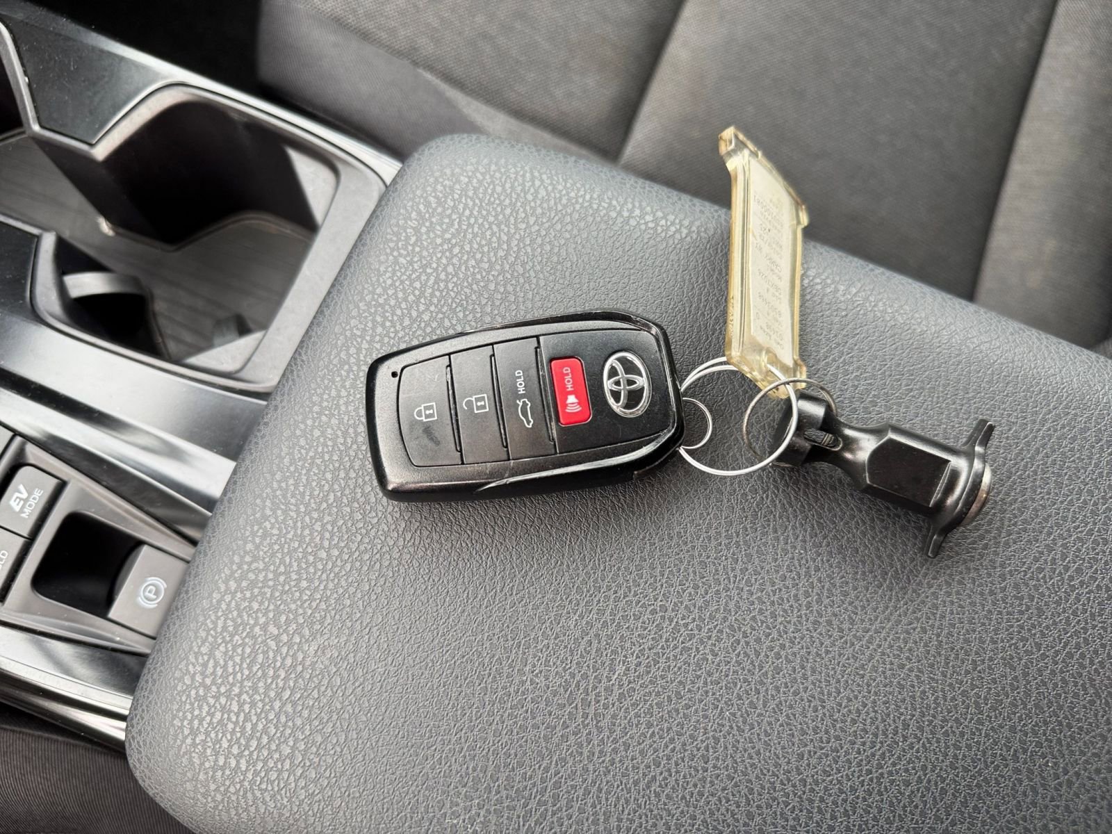 Used 2025 Toyota Camry LE image 20