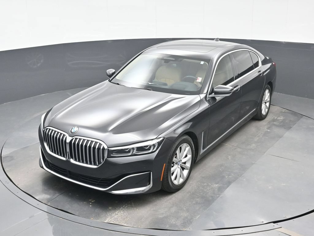 Used 2021 BMW 740i w/ Premium Package RWD image 17