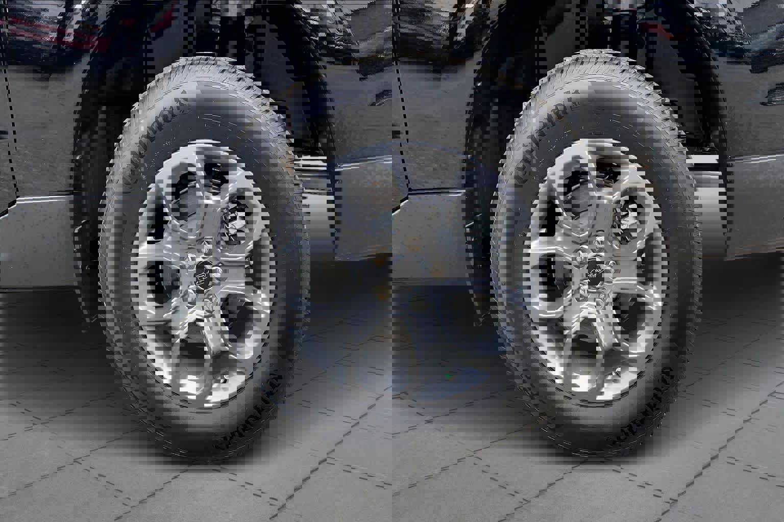 Used 2025 Ford Maverick XLT image 11