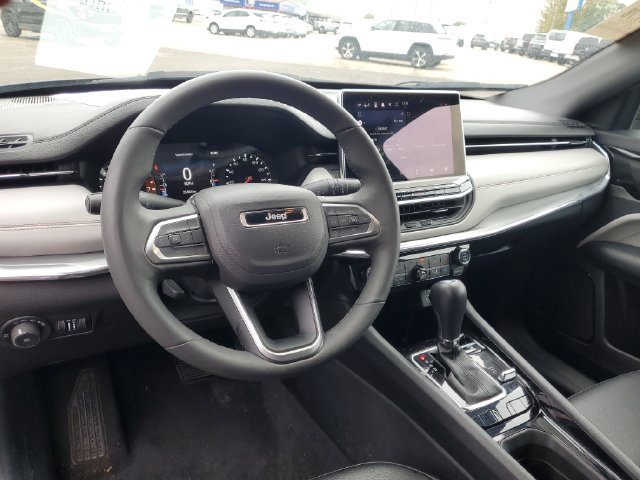 Used 2024 Jeep Compass Limited AWD/4WD image 14