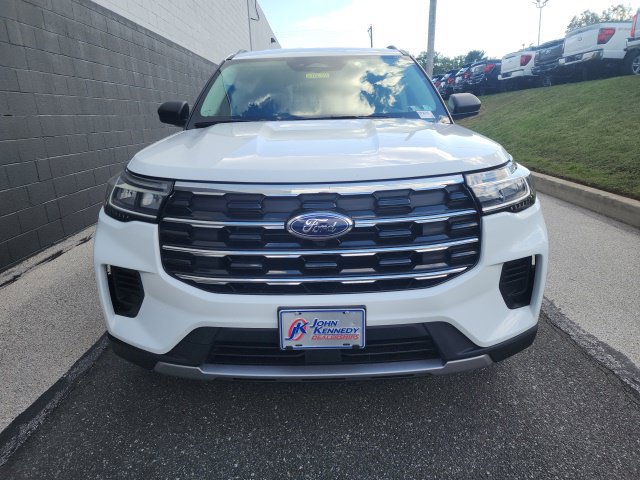 Certified 2025 Ford Explorer Active AWD/4WD image 2