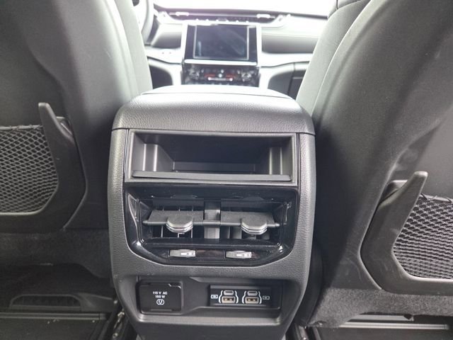 Used 2024 Jeep Grand Cherokee Altitude AWD/4WD image 28