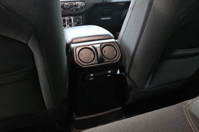 Used 2024 Jeep Wrangler Unlimited AWD/4WD image 32