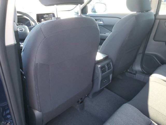 New 2026 Nissan Rogue SV w/ Cold Weather Package AWD/4WD image 18
