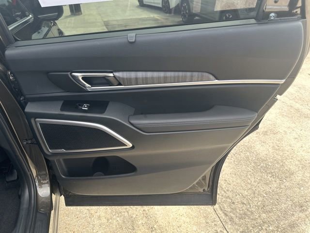 Used 2025 Kia Telluride EX w/ EX Captain's Chair Package FWD image 30