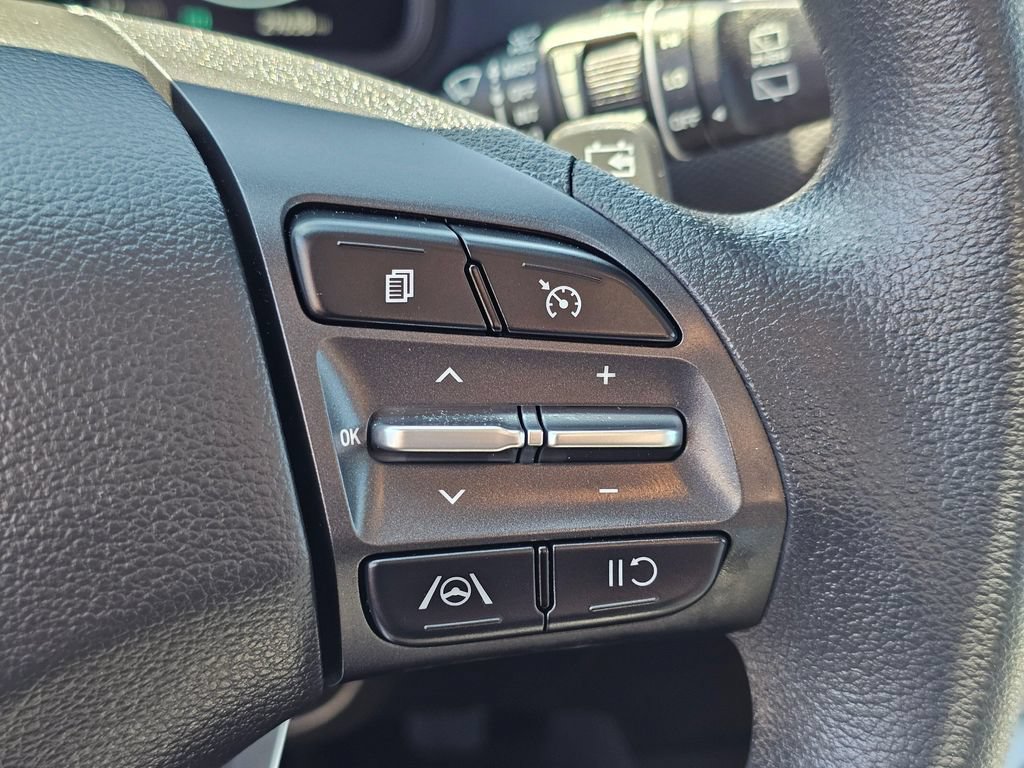 Used 2023 Hyundai Kona SE FWD image 30