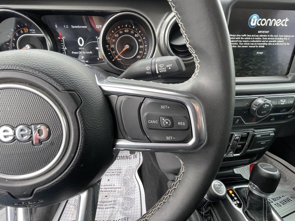 Used 2023 Jeep Gladiator Overland image 15