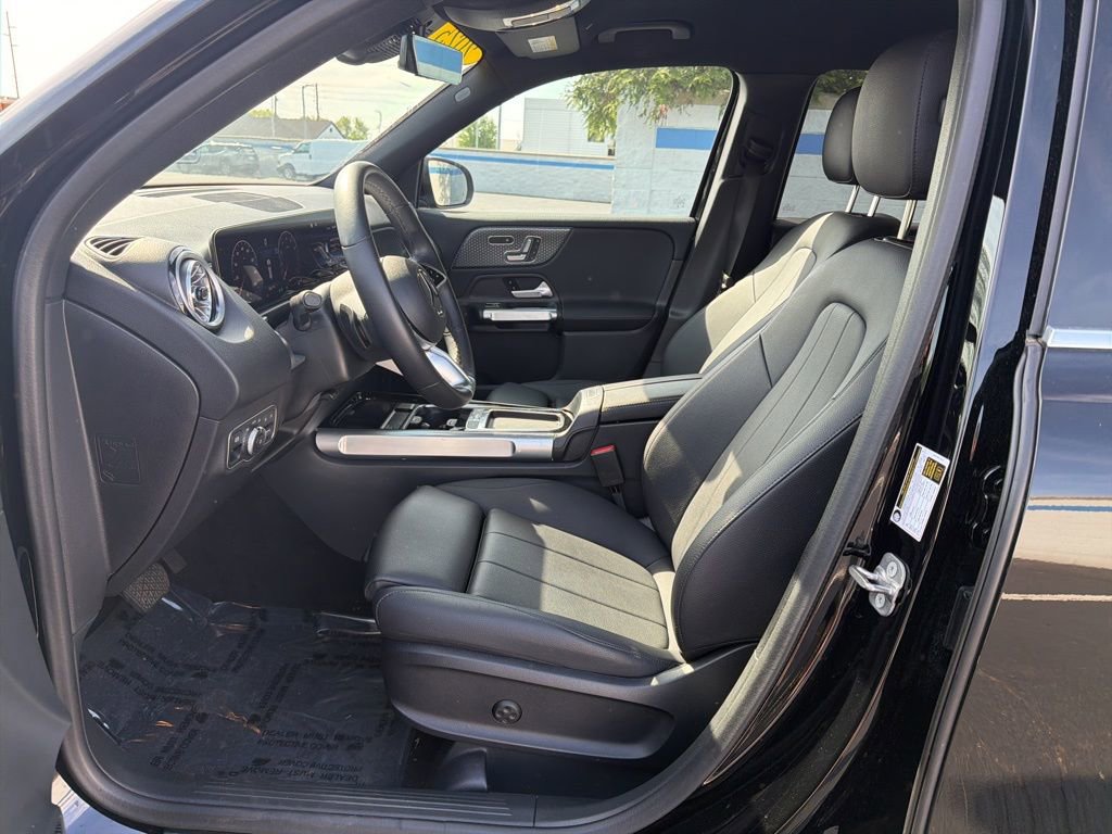 Used 2025 Mercedes-Benz GLB 250 image 14