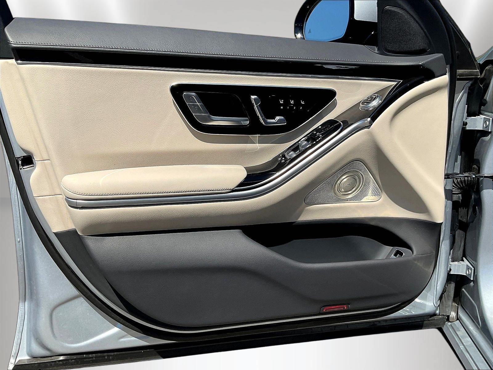 Certified 2023 Mercedes-Benz S 500 4MATIC image 22