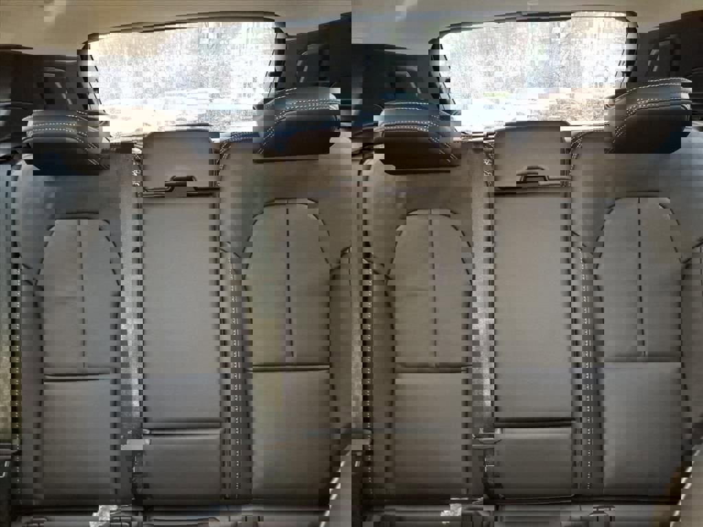 New 2026 Volvo XC40 B5 Core w/ Climate Package image 19