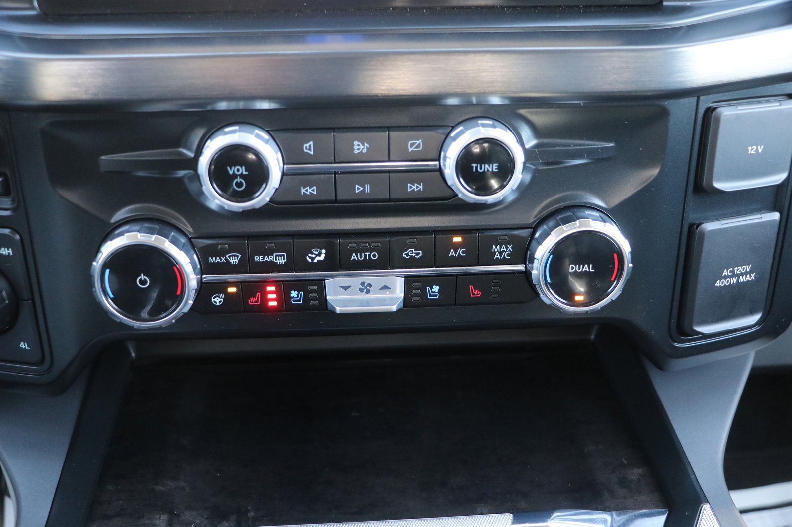 Used 2024 Ford F250 Lariat image 22