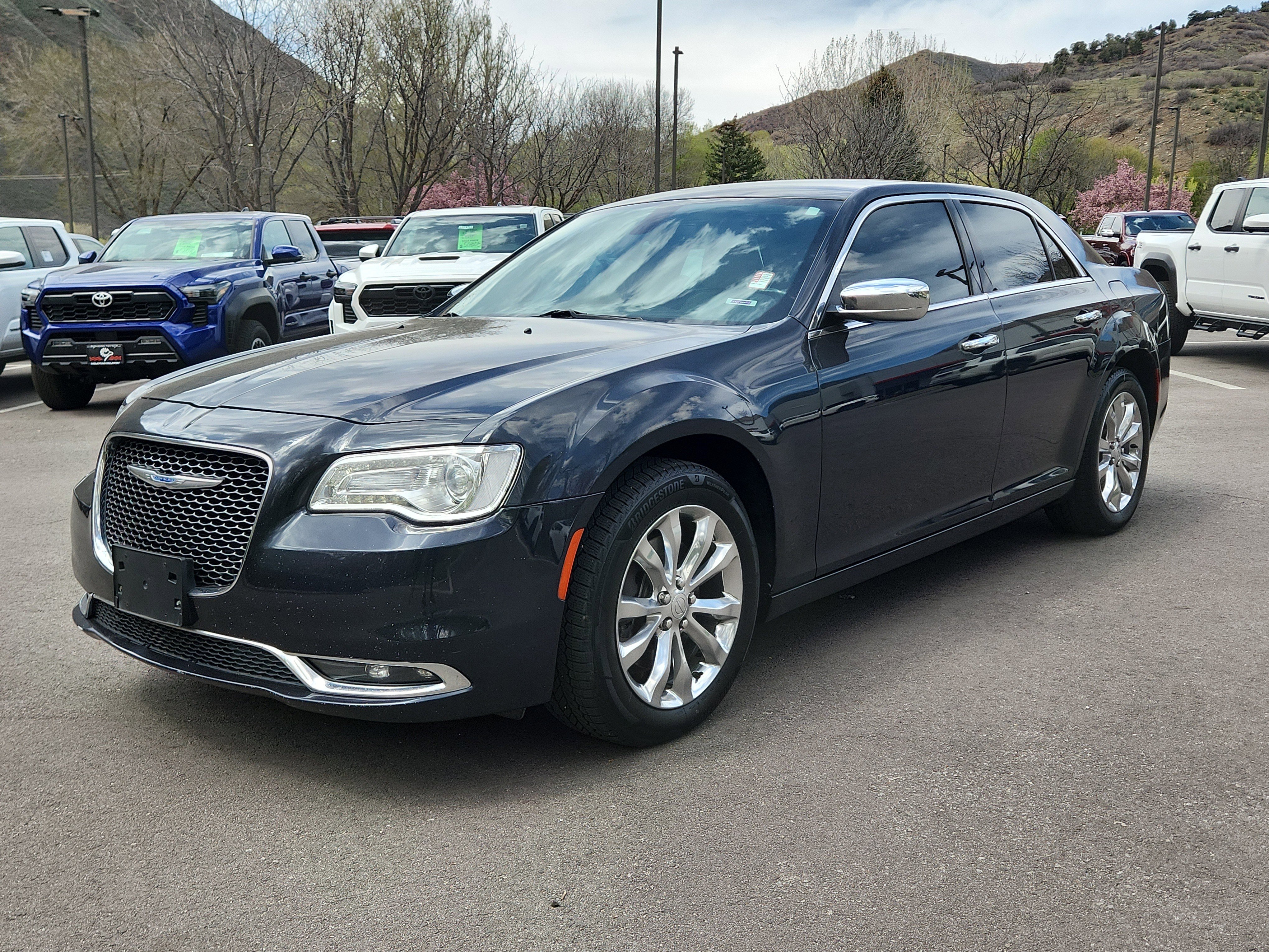 Used 2018 Chrysler 300 Limited image 4