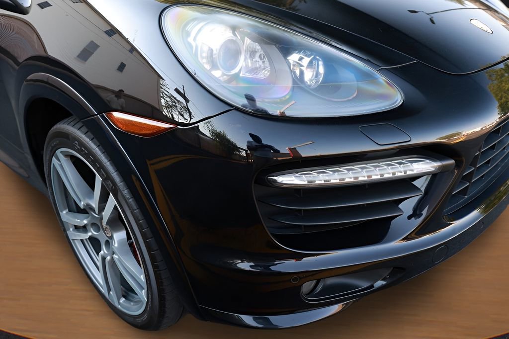 Used 2013 Porsche Cayenne GTS AWD/4WD image 16