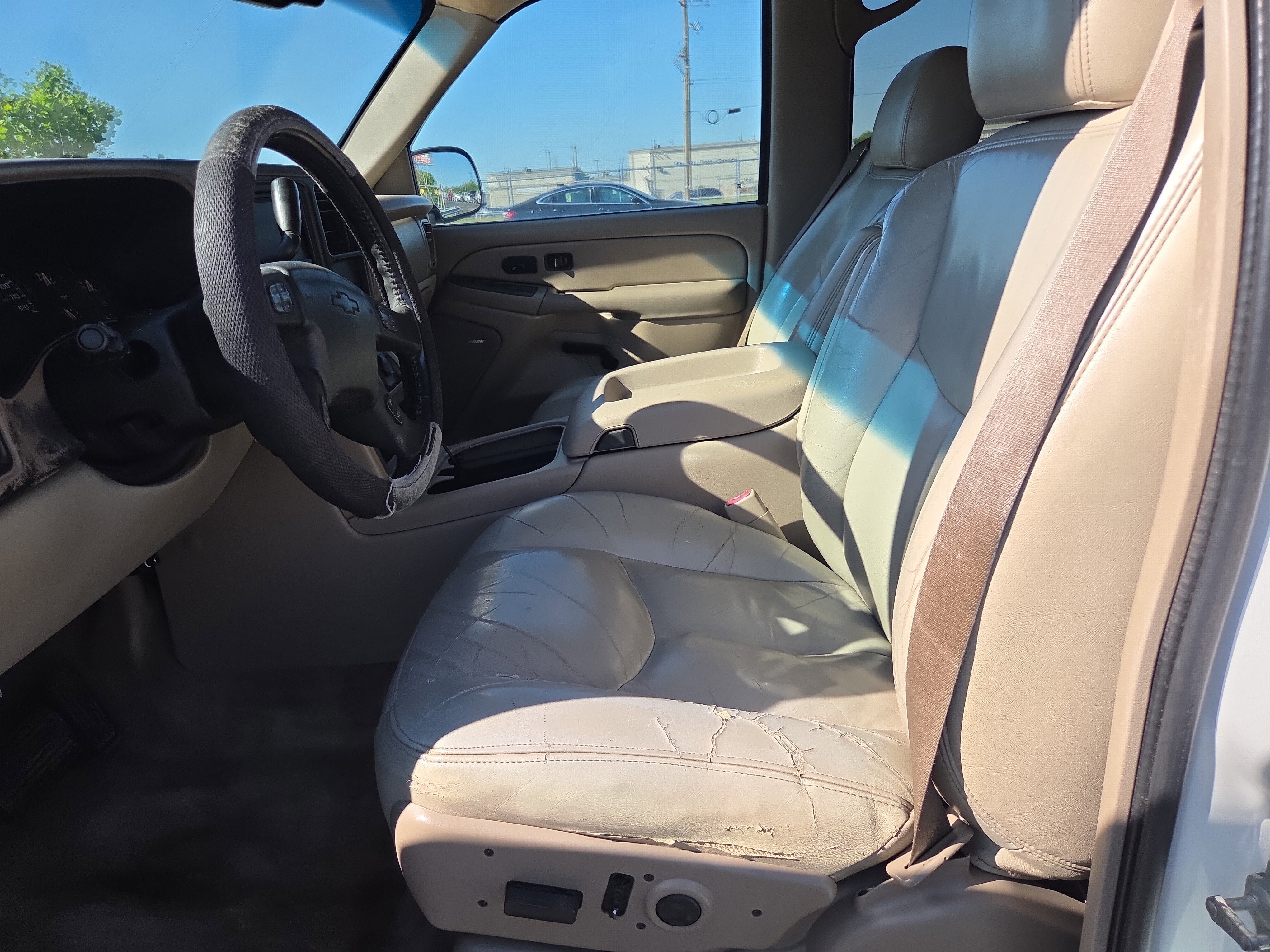Used 2005 Chevrolet Suburban LT w/ Preferred Equipment Group RWD image 10